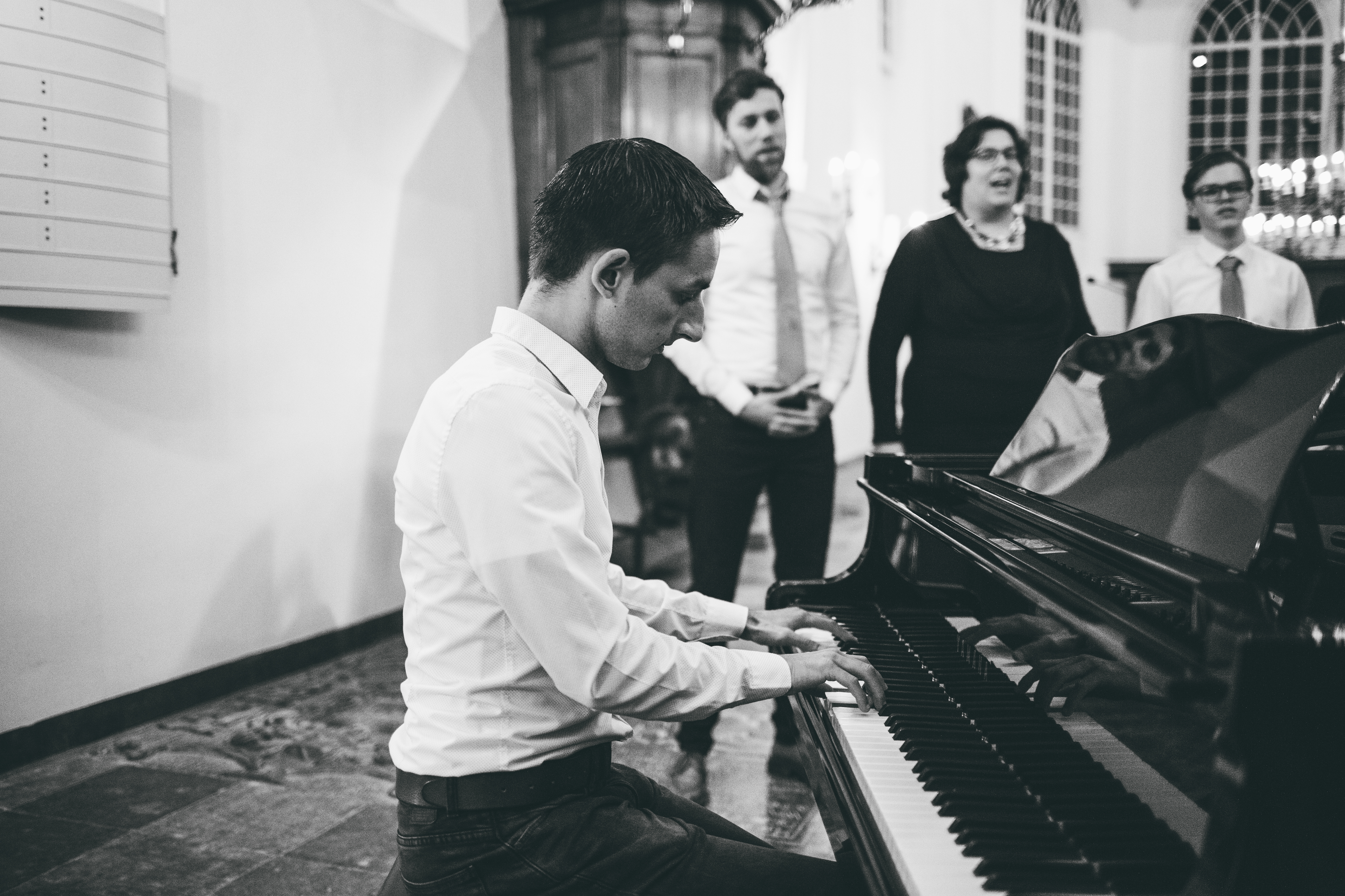 Pianist van Christelijk koor Tehillah uit Dordrecht